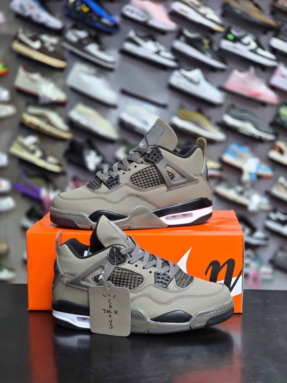 Taupe Court High-Top Sneaker – Grey/Black